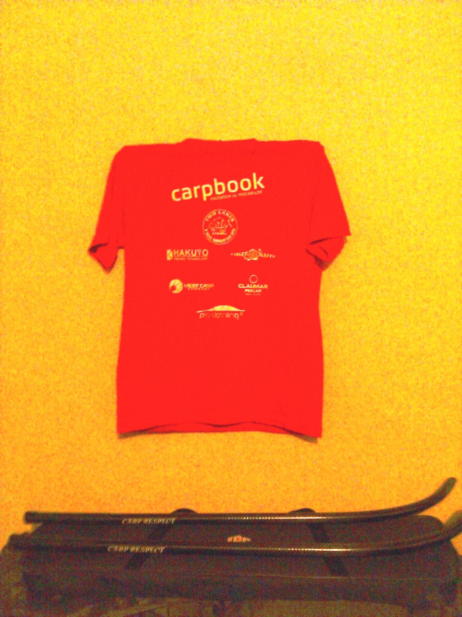 T-Shirts - outfit 2014...multumesc CARPBOOK
